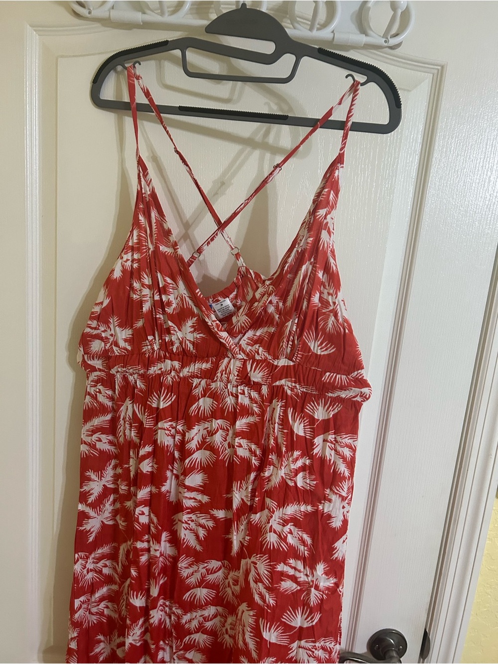 Island Beach Red Palm-Print Maxi Dress with Crisscross Straps Medium